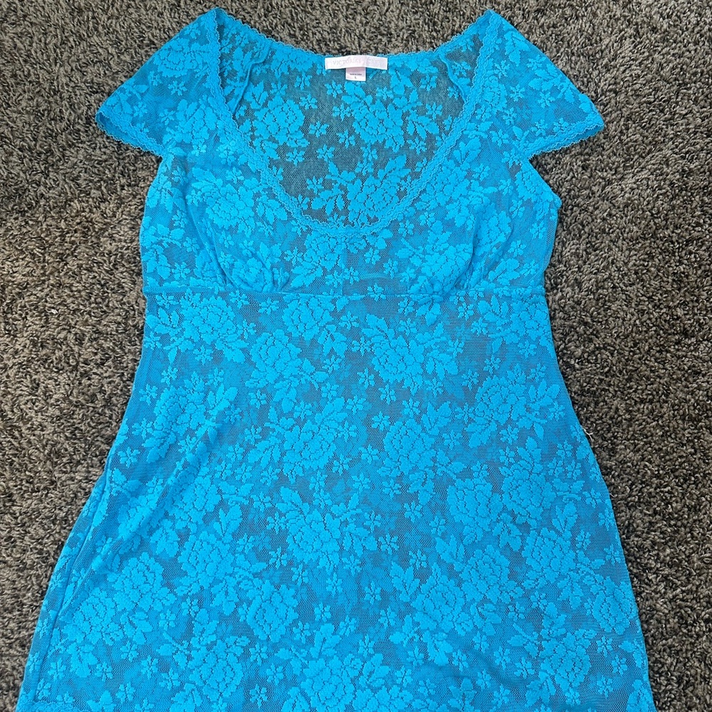 Victoria's Secret VINTAGE Blue Floral Lace Top